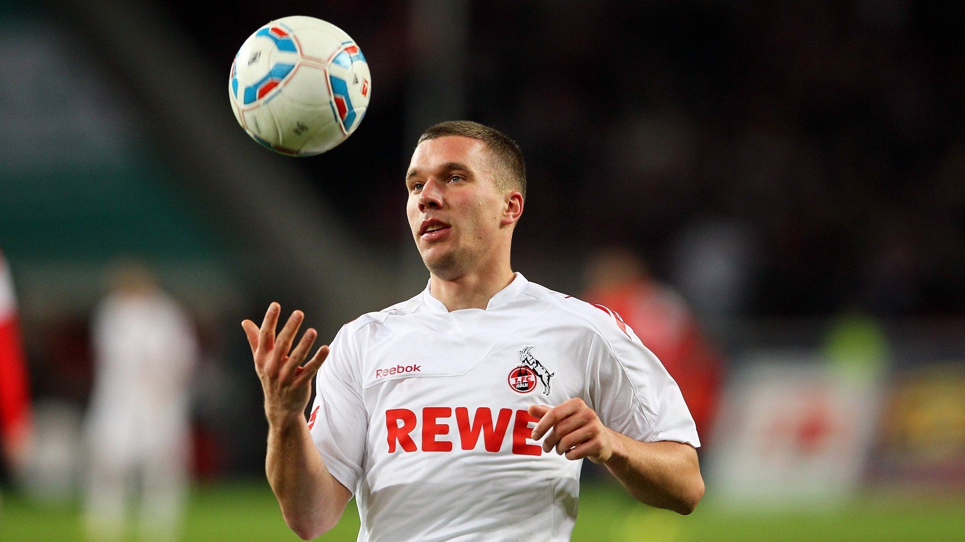 健身行业进入快速发展阶段，市场需求持续增长，健身行业的市场容量和变化趋势